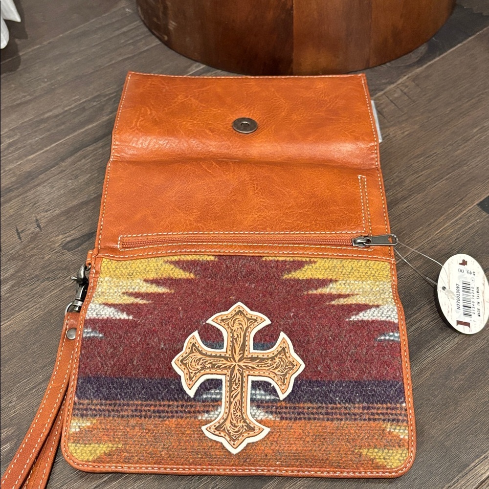 Nocona Embossed Leather Cross Birdie Style Wristlet Southwest Print tri-fold - Picture 14 of 16